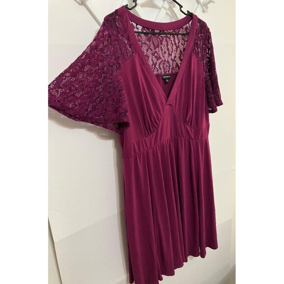 Torrid Womens Knee Length Crochet Lace Dress 2x Purple Stretch Pleated V Neck - Picture 3 of 9